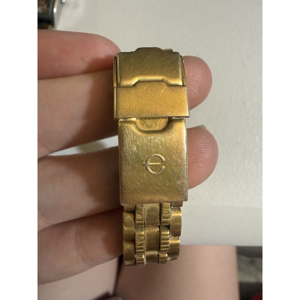Elgin women’s Gold Tone Small Quartz Watch Day/Date‎ 100ft Water Resistant - Picture 8 of 12